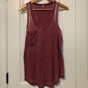 Zsupply tank with pocket